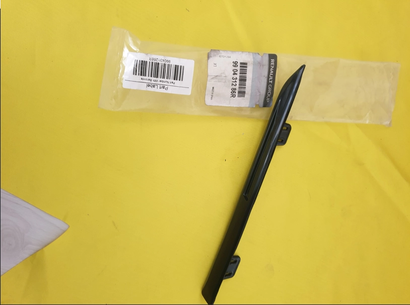 resimler/genel/Megane 4-IV Ön Sol Çamurluk Çıtası (Siyah) (2016-2023) 990431286R - Renault Mais